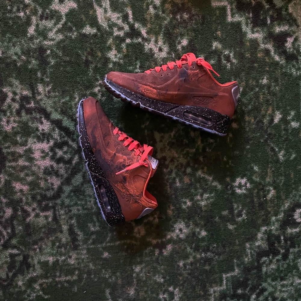 Nike Air Max 90 Mars Landing